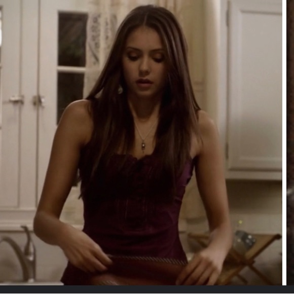 ISO these 5 Elena Gilbert items if anyone is selling any of these. - Picture 4 of 5